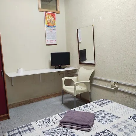 Quarto em Acomodações Particulares Kalifornia *