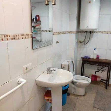 Quarto em Acomodações Particulares Kalifornia *