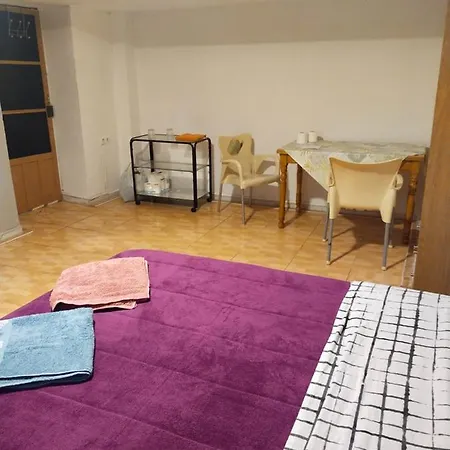 Kalifornia Quarto em Acomodações Particulares *